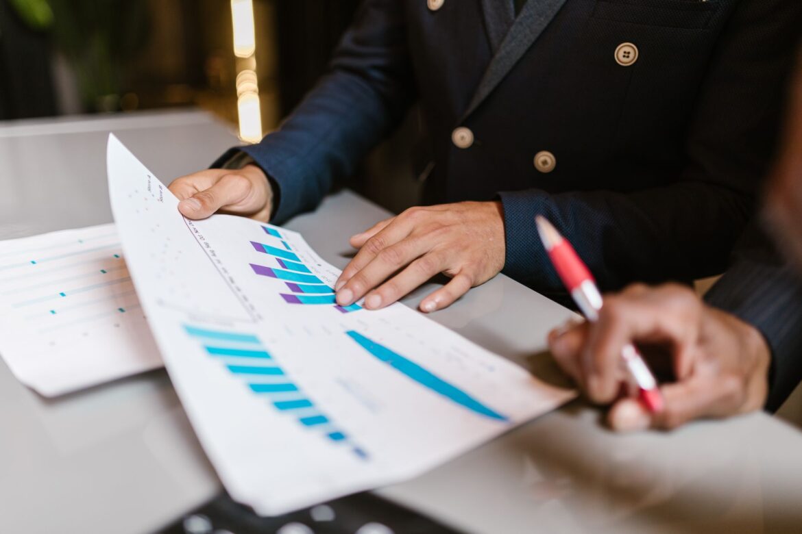 Data studio google - jak zbudować raport, który realnie skraca analizę - ilustracja artykulu