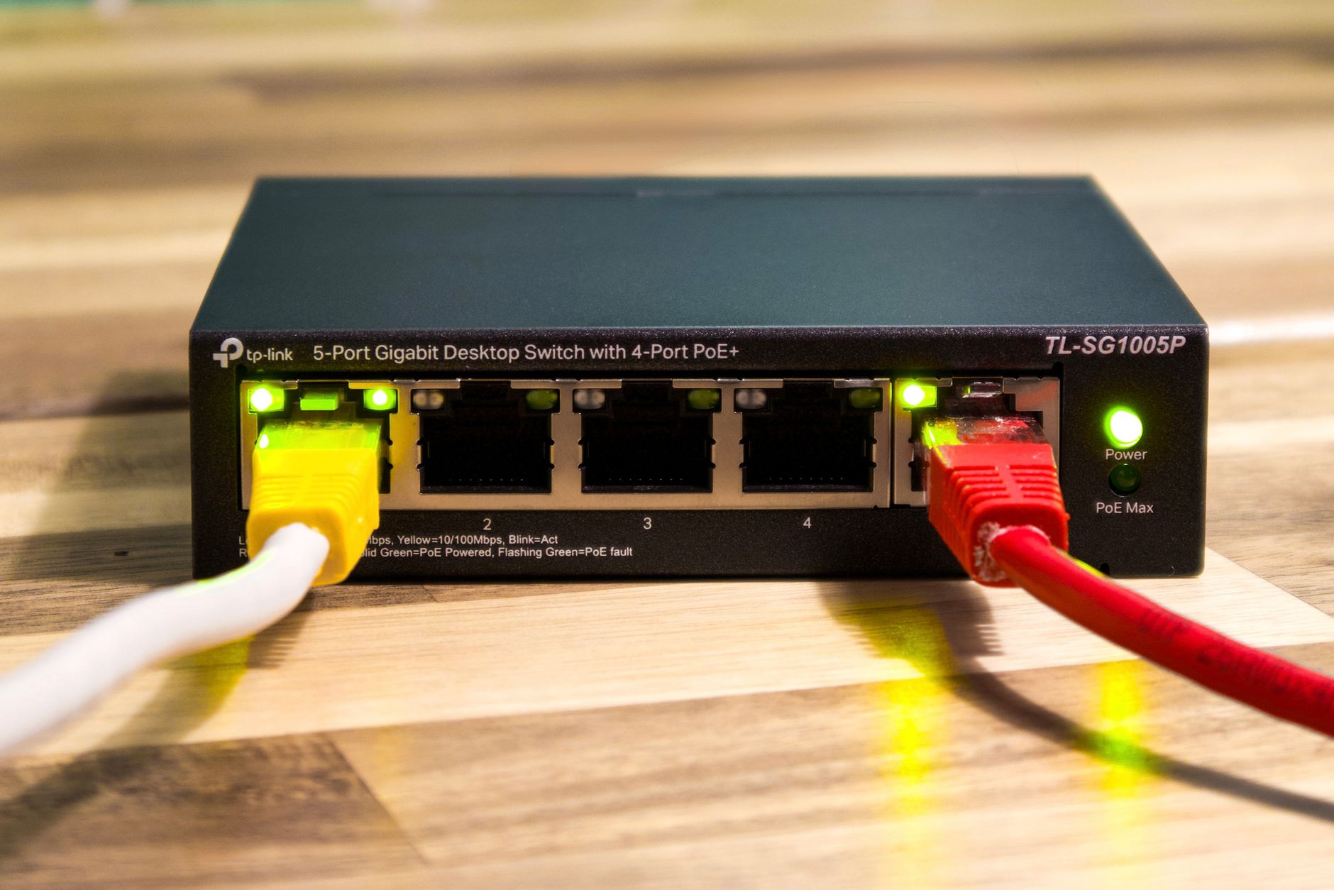 Ilustracja: Jak zabezpieczyć router przed włamaniem: kompletny prze Jak zabezpieczyć router przed włamaniem: kompletny przewodnik krok po kroku - zdjecie w tresci